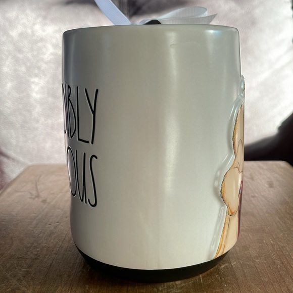 Disney Villians X Rae Dunn CRUELLA DeVille “Incredibly Fabulous” Mug (14) - Picture 4 of 7